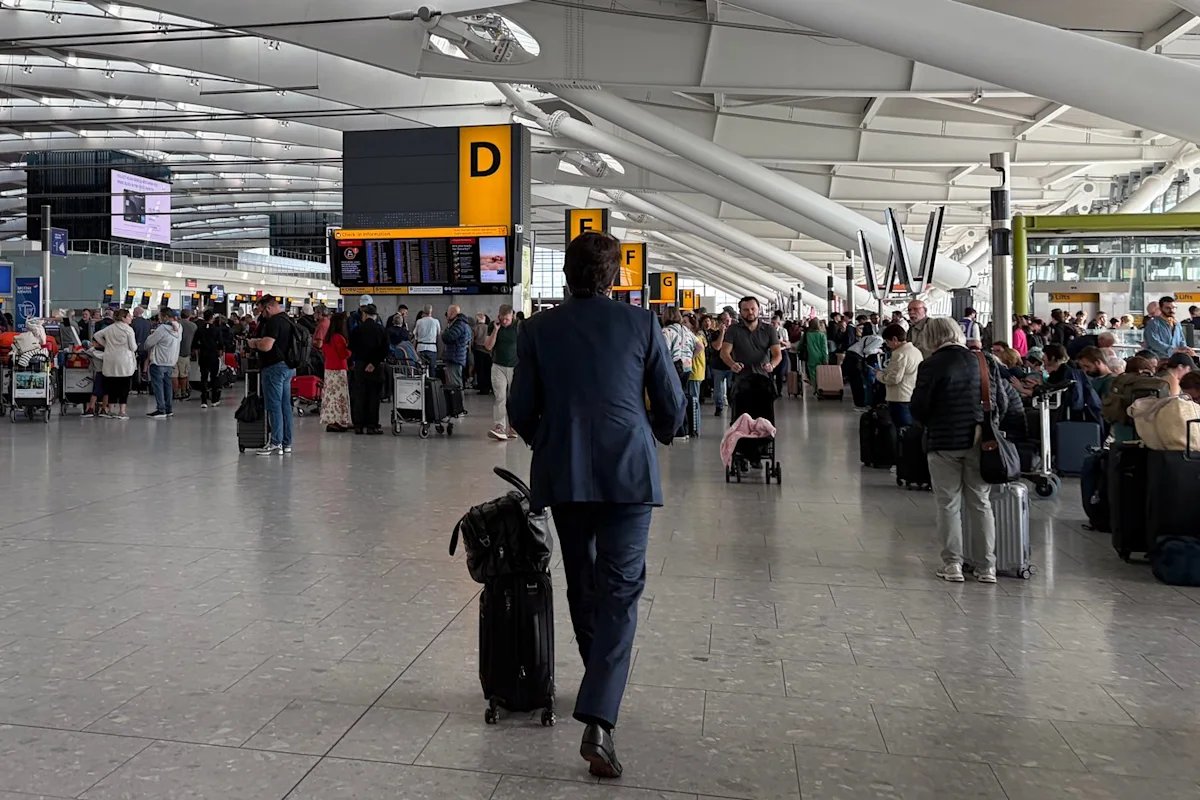 Travel chaos at UK airports as over 1,000 flights canceled due to air traffic control issue
