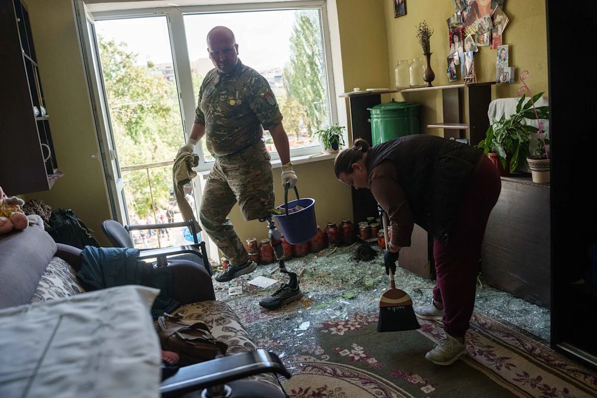 Russia and Ukraine trade deadly strikes as Zelenskyy prepares to meet Trump