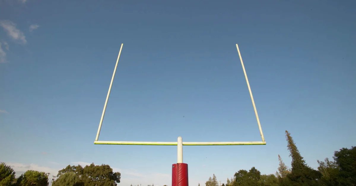 Stonington superintendent apologizes after fan’s remarks toward New London football players