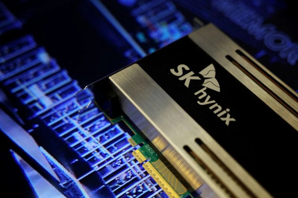 Exclusive-SK Hynix in talks with Intel about deal to make memory chips in the US for the first time, sources say