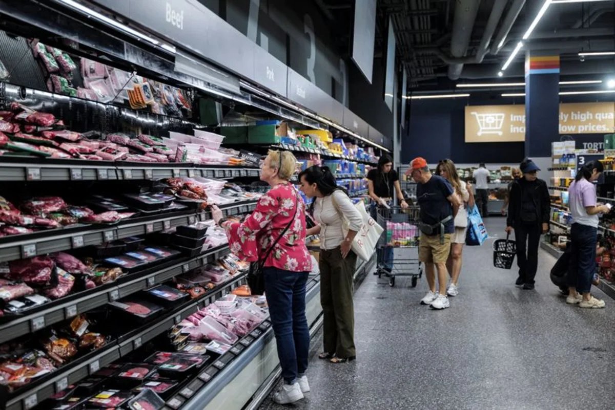 US retail sales rebound sharply in August
