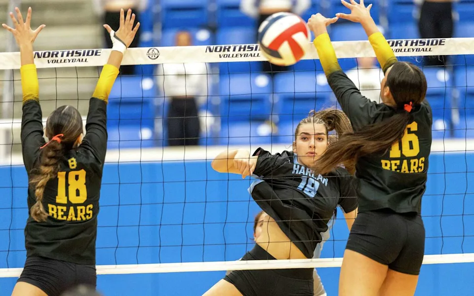 Nailah Randle shines as Harlan outlasts Brennan to move into first in 29-6A