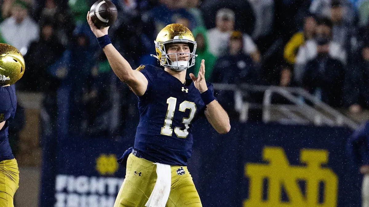 Notre Dame turns Lambeau scare into loud College Football Playoff message