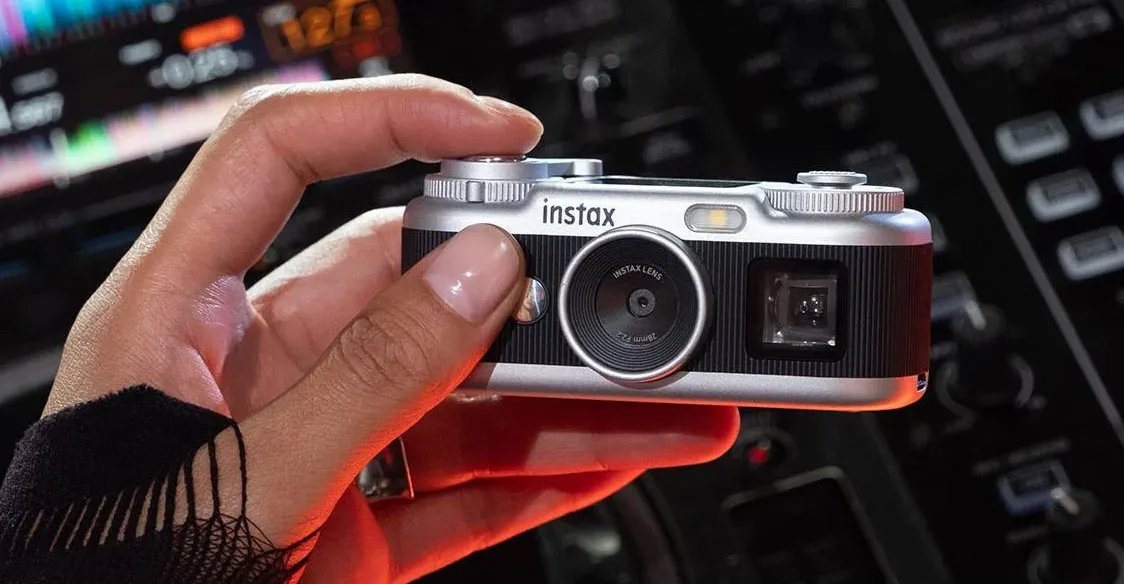 Fujifilm’s Instax Pal 2 is a tiny digital camera that may not disappoint