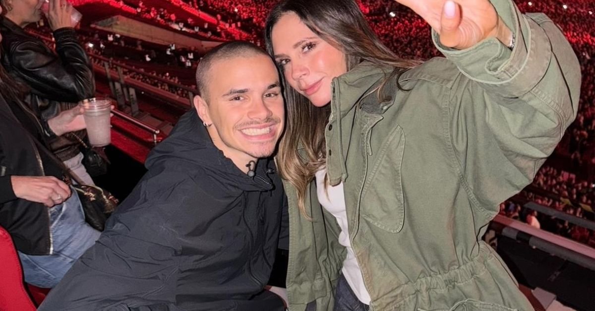 Victoria Beckham Confirmed: Drawstring Jackets Will Be Everywhere Soon
