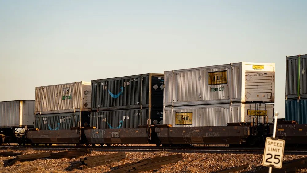 Record Diesel Prices Top $6, Push More Freight From Trucking to Rail