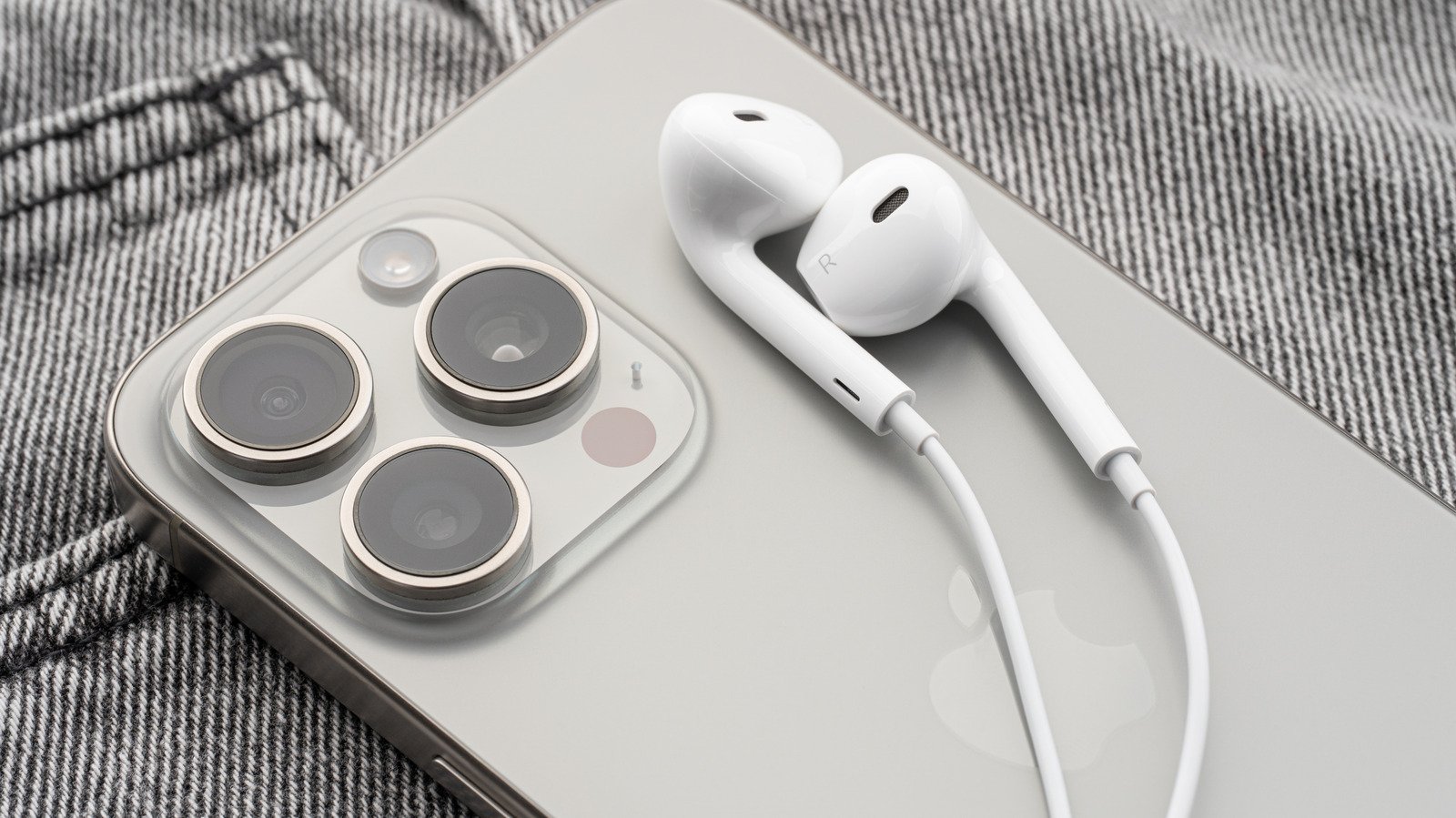 Are Apple’s Wired EarPods Still Worth Buying?