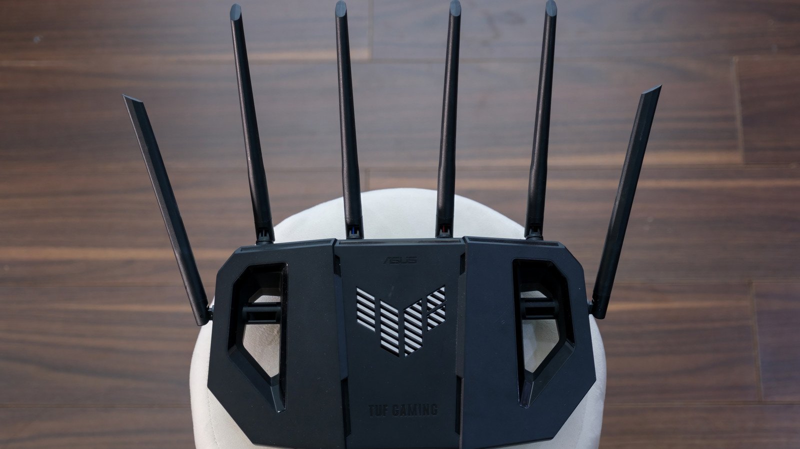 Why Do Routers Have So Many Antennas?