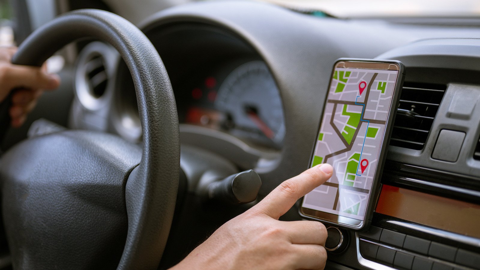 Which Tech Upgrades Are Worth Making To Your Car’s Old Sound System?