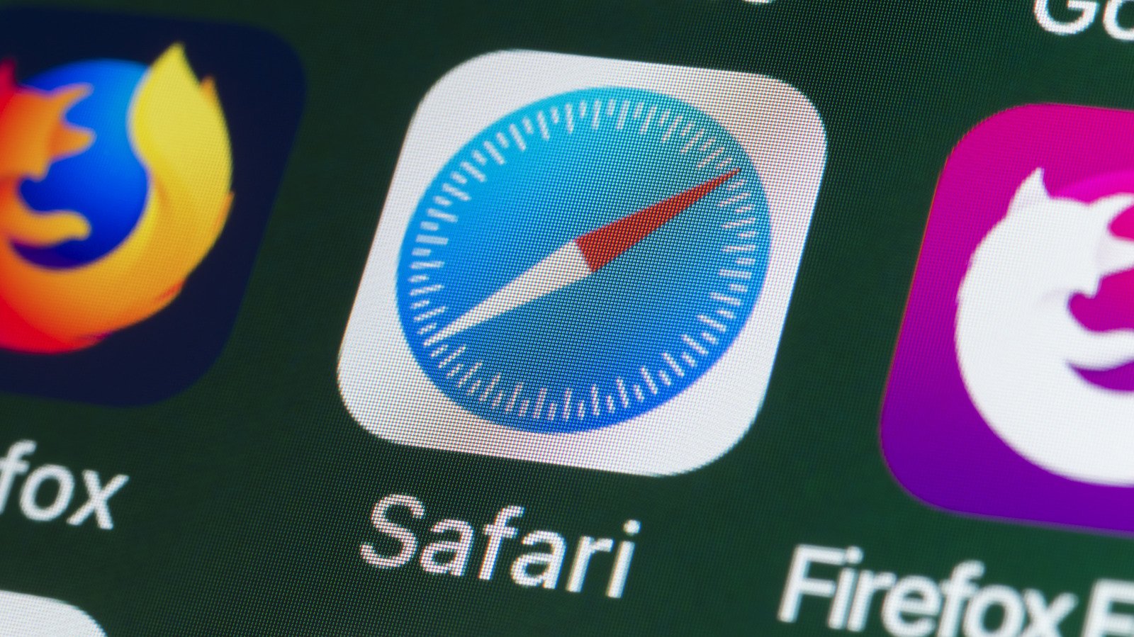 Does Your iPhone’s Safari Browser Privacy Features Actually Make You Safer?