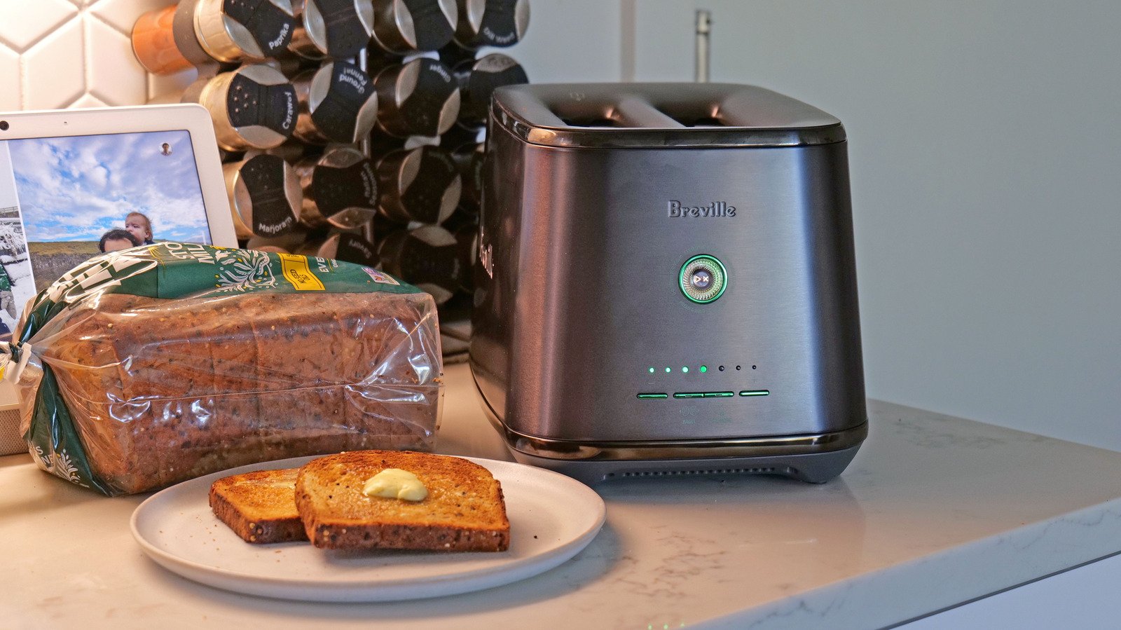 Breville Eye Q Toaster Review: A Toaster With A Vision
