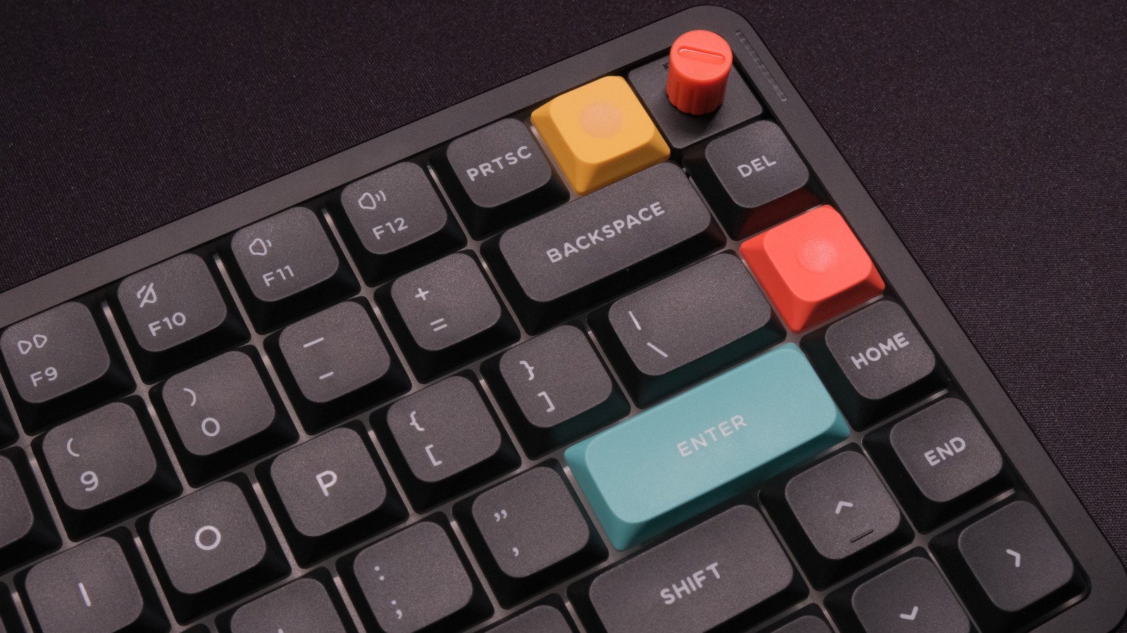 Wired Vs. Wireless Keyboards: Is There Really A Difference In Performance?