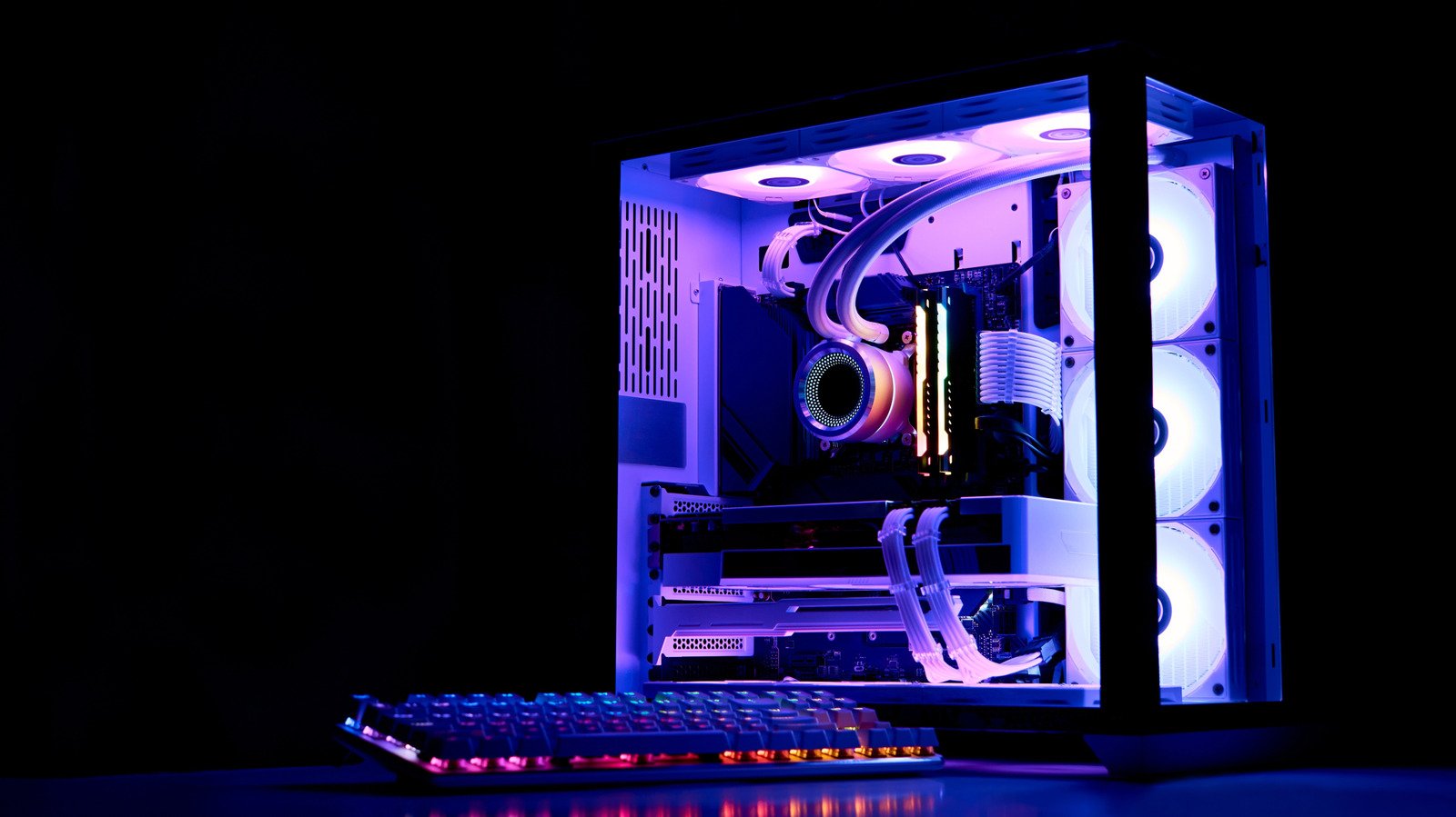 Why It’s Important To Unplug Your PC During A Power Outage