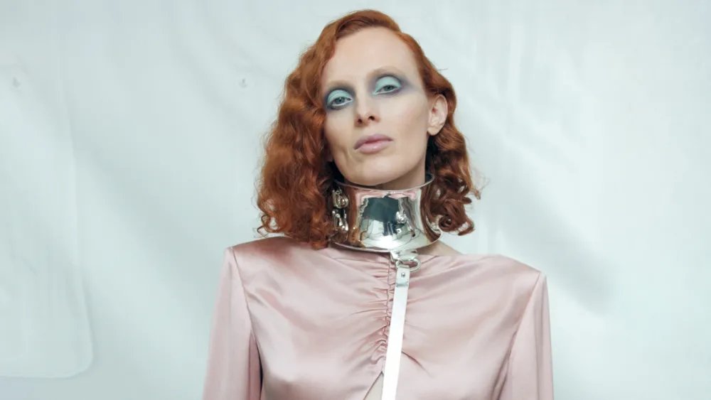 McQueen Spring 2027 Ready-to-Wear Runway, Fashion Show & Collection Review