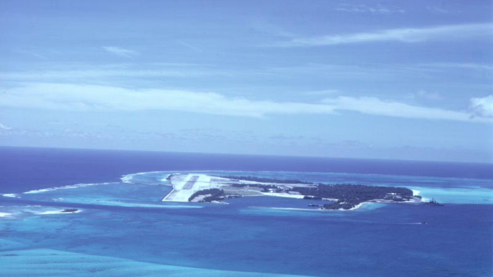 Airlines Urge FAA To Save Tiny US Island Airport Critical For Pacific Emergency Landings