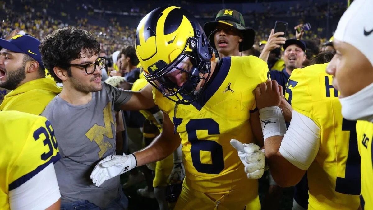 Coaches Poll top 25: Michigan plummets, LSU surges in Week 2 college football rankings