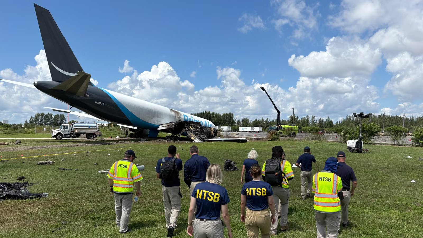 Amazon Pulls All Cargo From 21 Air After Fatal Boeing 767 Runway Overrun