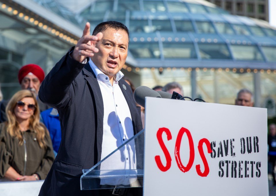 B.C. mayors, councillors push for ‘contract’ with provincial government to address public safety