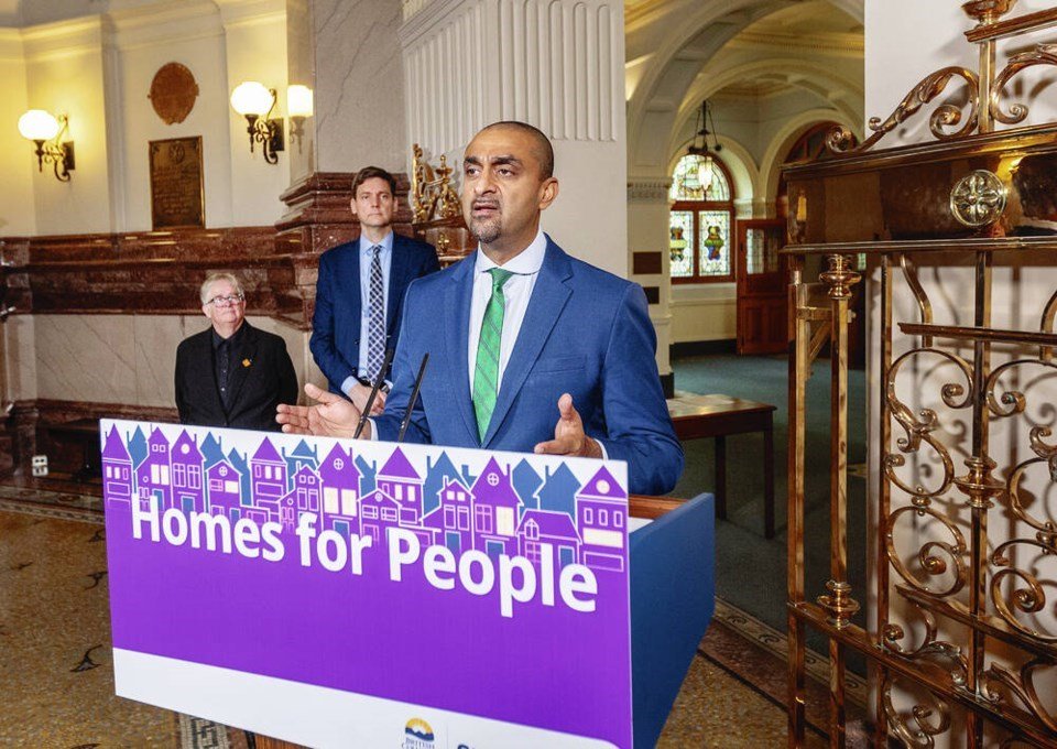 Rob Shaw: Kahlon promises ‘reset’ on B.C. overdose prevention sites