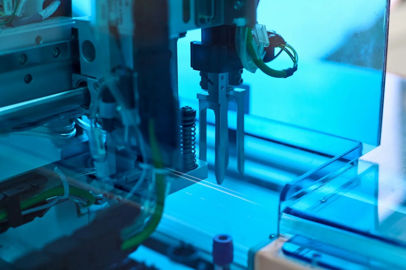 Anthropic’s Claude Can Now Autonomously Run Science Experiments With Lab Equipment