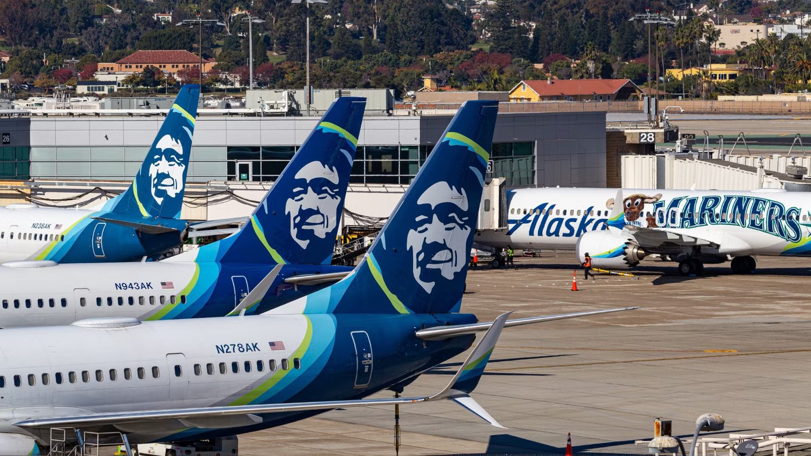 Alaska Airlines Settles $500,000 Lawsuit After Refusing Military Leave For Over 160 Pilots