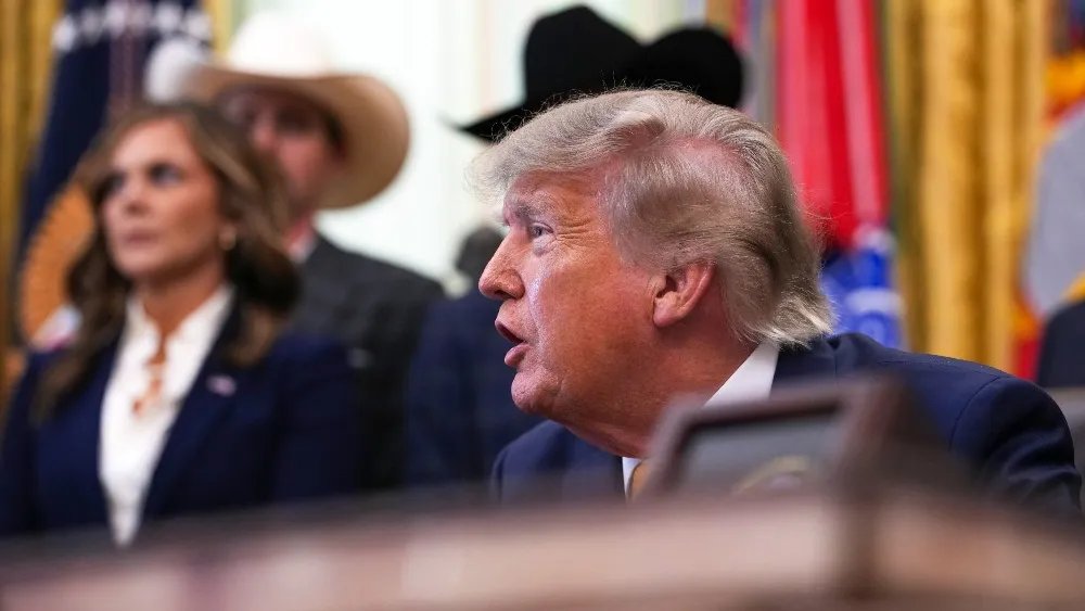 Trump Threatens to Halt Trade Following News That US Trade Deficit Grew in July