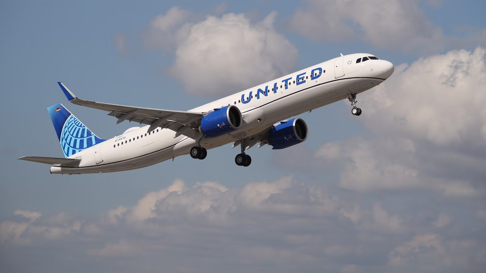 Pratt & Whitney Delivers 1st GTF Advantage-Powered Airbus A321XLR To United Airlines