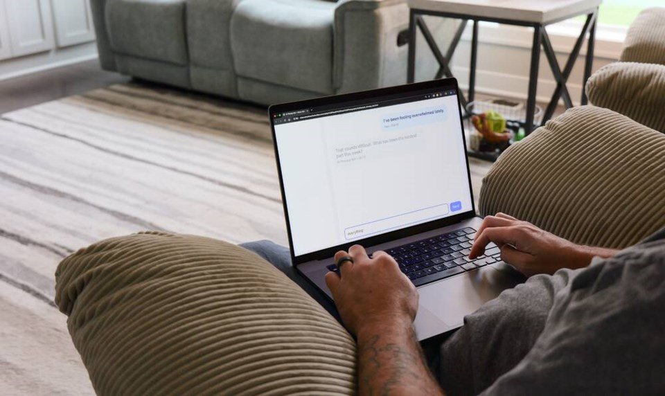 Mario Canseco: Canadians are using AI more but 60% now see it as a threat, poll says