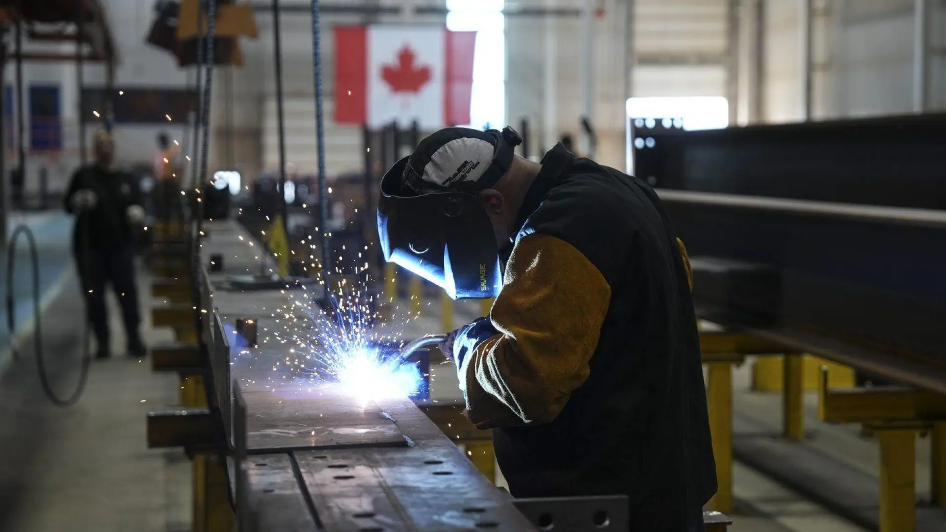 Economy sheds 42,000 jobs, unemployment rate steady in August: StatCan