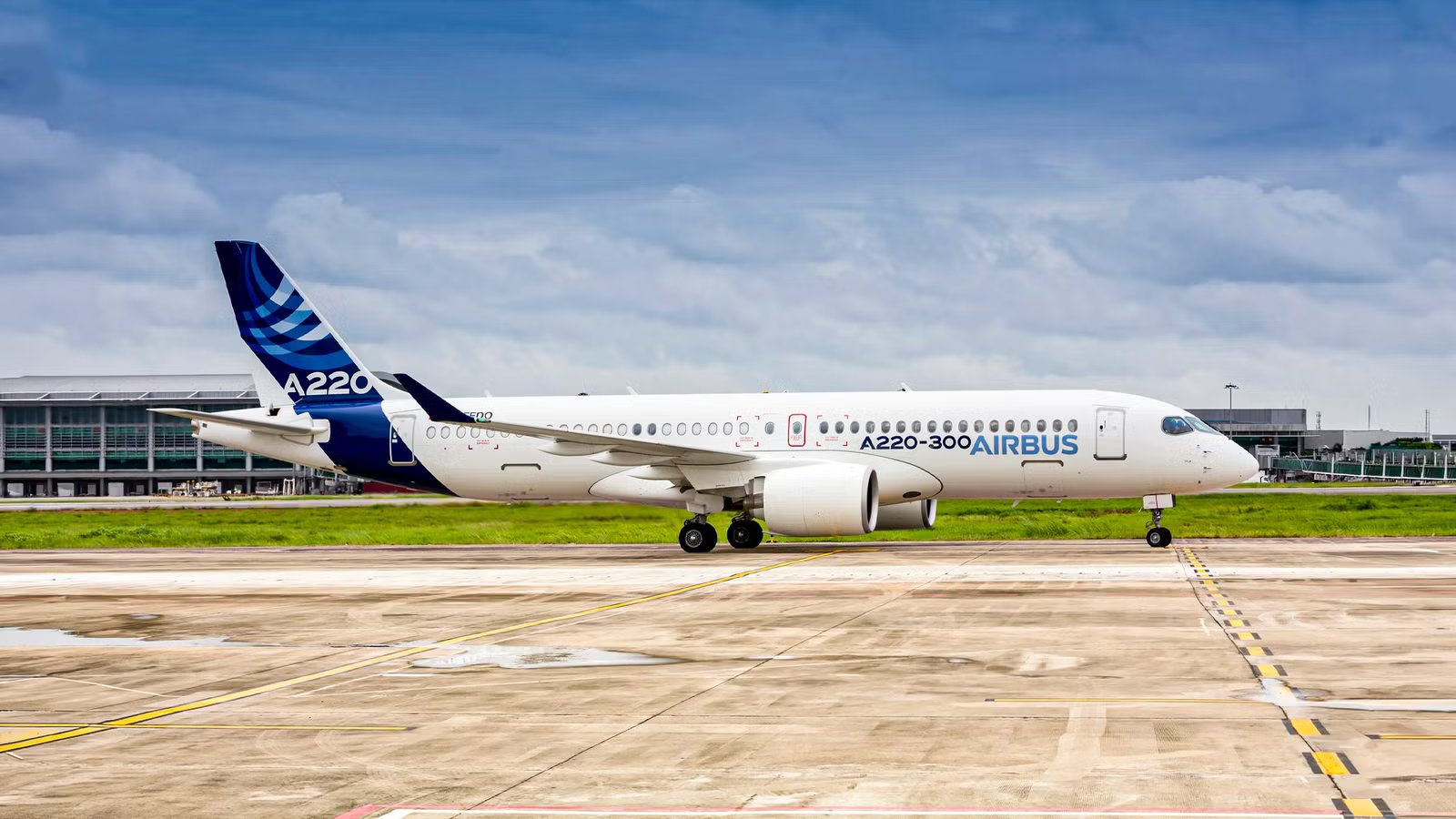 Why Airlines Keep Paying 30% More For The Airbus A220 Over Embraer’s E195-E2