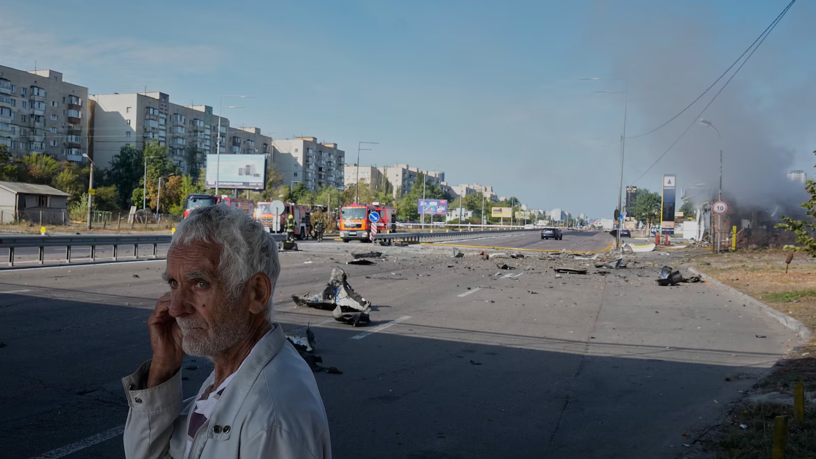 3 killed in Russian strikes on Ukraine as Putin warns Europe against sending troops