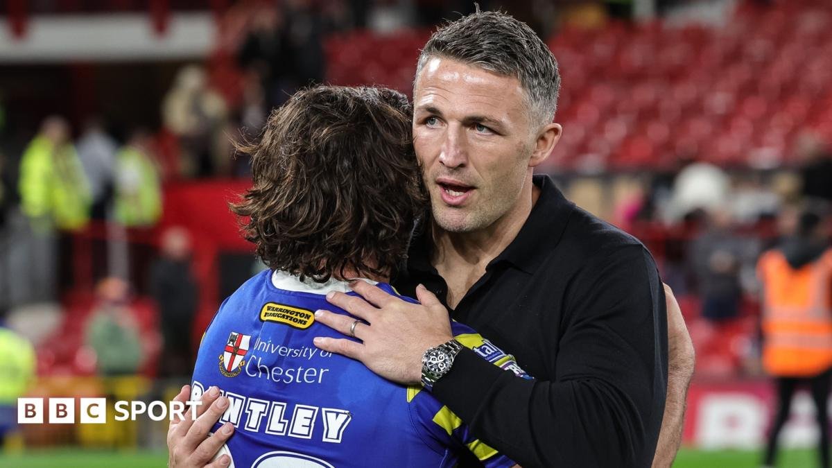 Sam Burgess: Warrington head coach says he will stay despite Grand Final loss