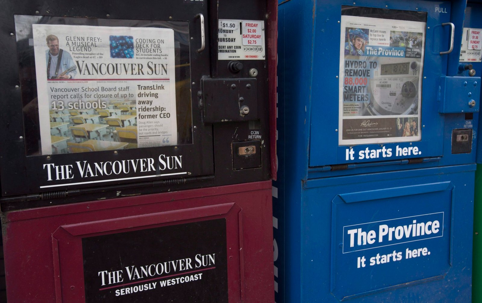 What is Ottawa doing to ensure news organizations retain control from AI systems?
