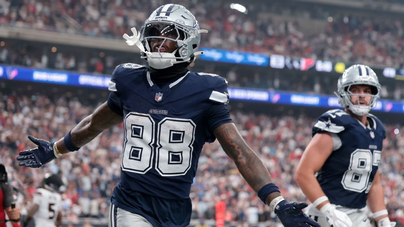 CeeDee Lamb’s 17 catches, go-ahead score power Cowboys