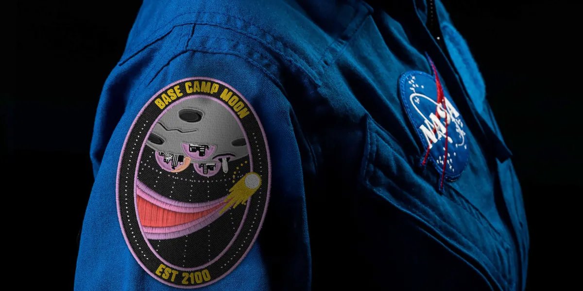 The Download: moon city problems and drone traffic controllers