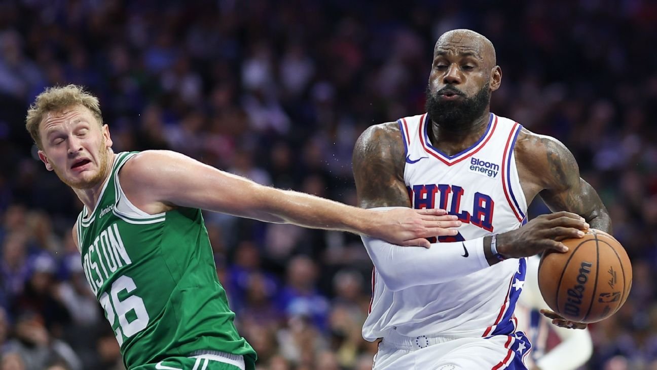 LeBron fires up crowd with monster slam in Sixers home debut