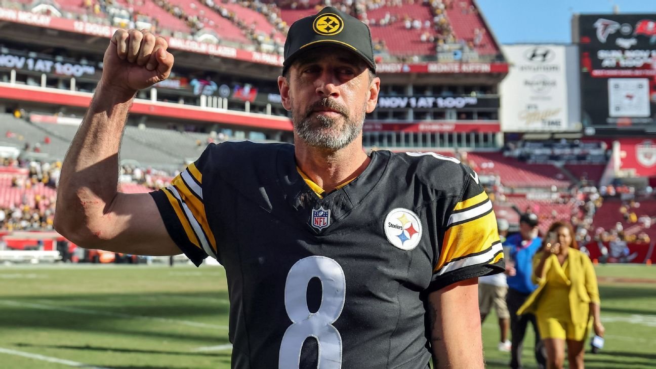 Aaron Rodgers ties Peyton Manning on all-time TD pass list