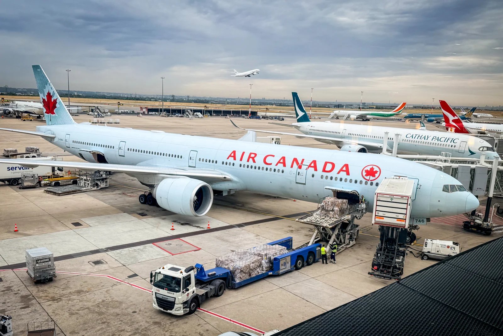 World of Hyatt, Air Canada launch new elite status challenge and double-dipping offers