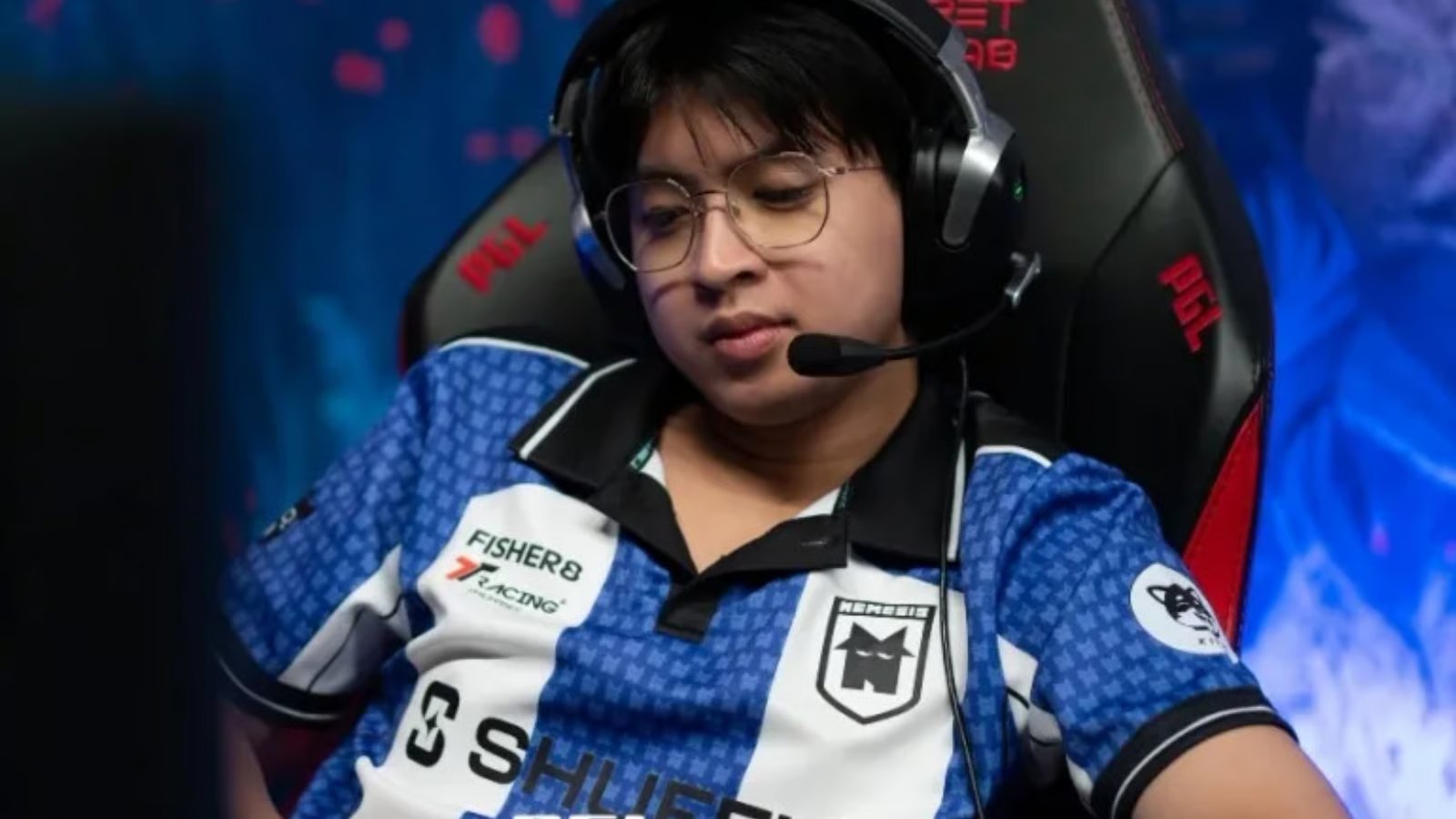 Dota 2 pro forced to play in front of police to prove who he is after esports bootcamp raid