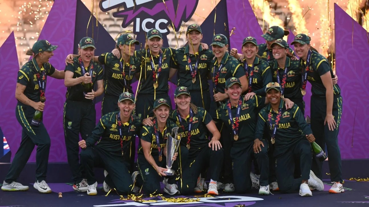 Australia women’s cricketers want to return their home games to peak summer