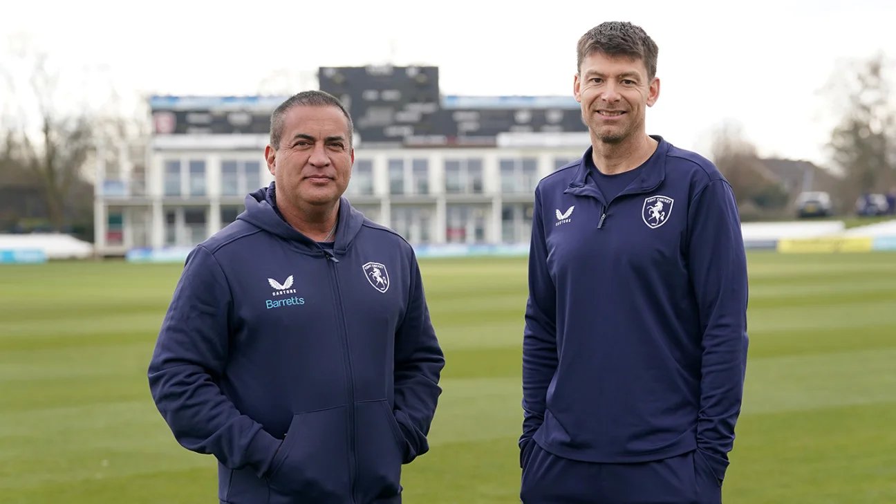 Kent Cricket – Simon Cook leaves after promotion for coaching return