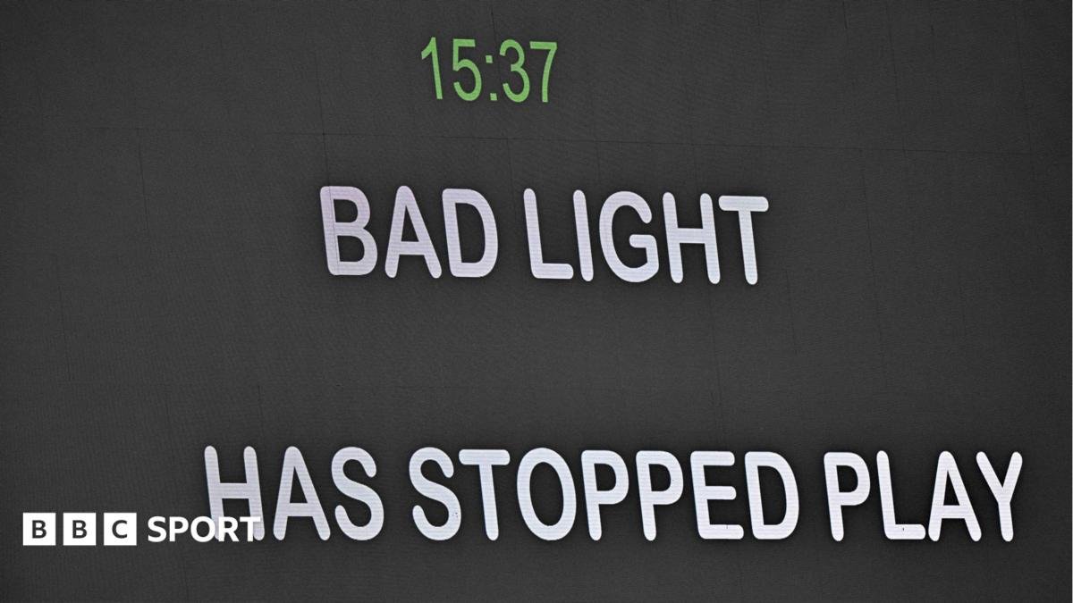 Australia v South Africa: Bad light thwarts Durban Test despite ICC changes