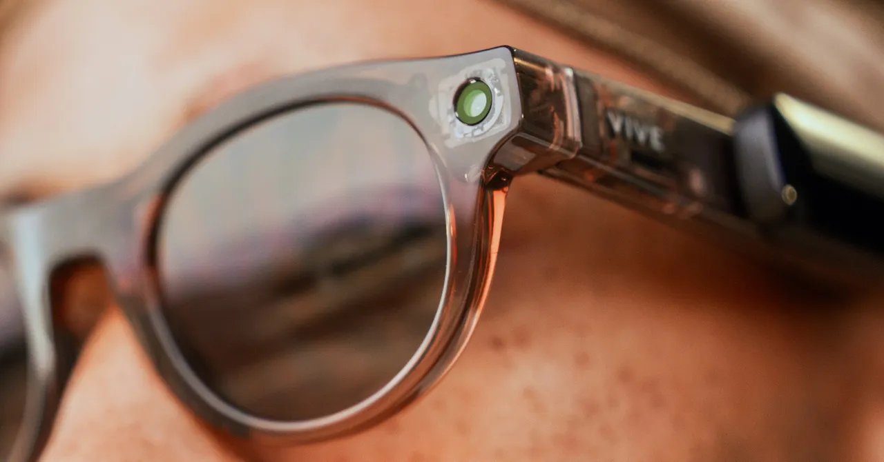 HTC Made Smart Glasses That Are Way More Private