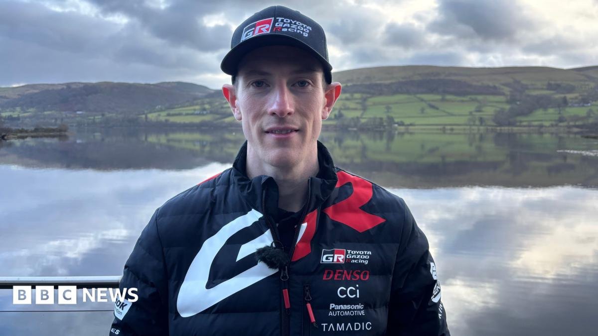 Rally champion Elfyn Evans gets hero’s welcome in home village of Dolgellau