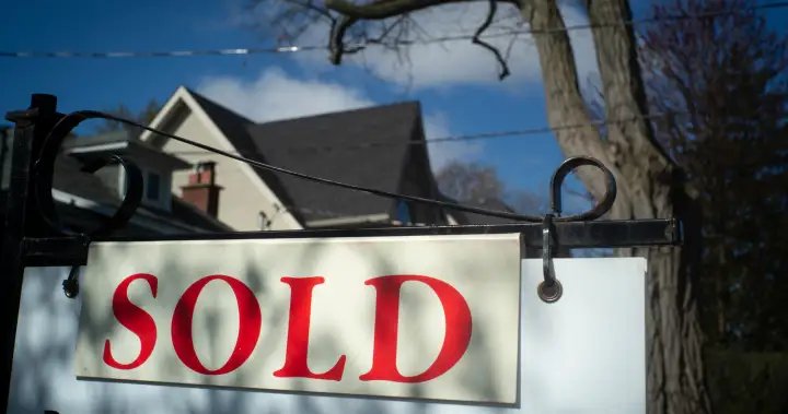 As bond yields rise, how to pick between a variable or fixed rate mortgage? – National