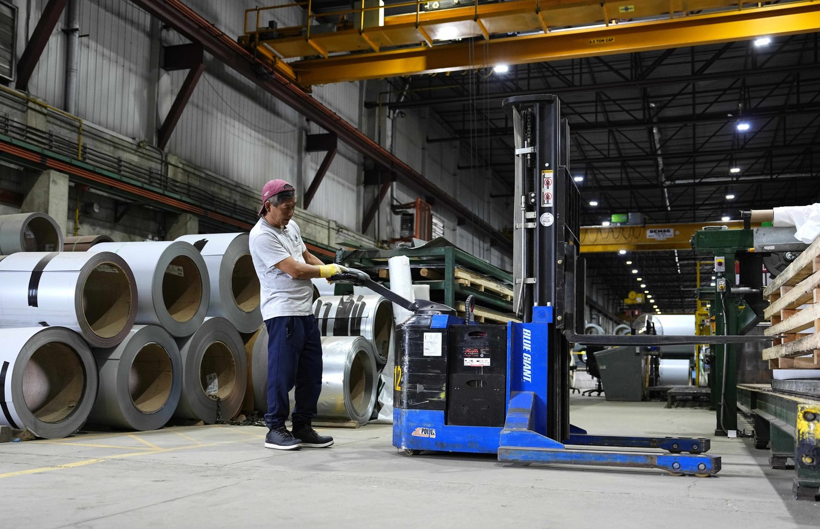 Trade uncertainty clouds investment plans for Canadian equipment makers