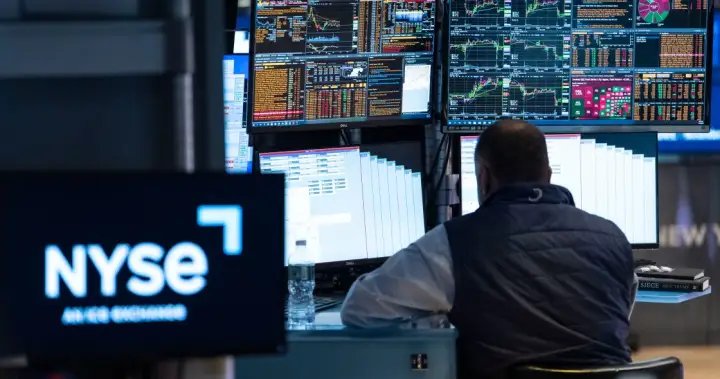 AI stocks are taking a beating amid inflation, interest rate worries – National