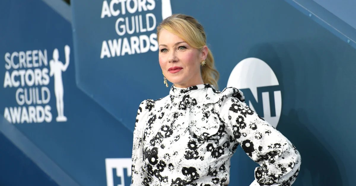 Up to 20% of MS diagnoses are wrong, like Christina Applegate’s. Here’s what doctors say patients should know.