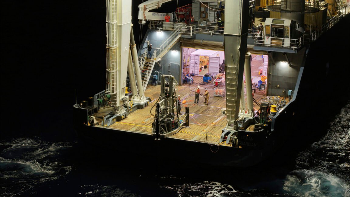 Startup taps underwater volcano as energy source in “proof point” test