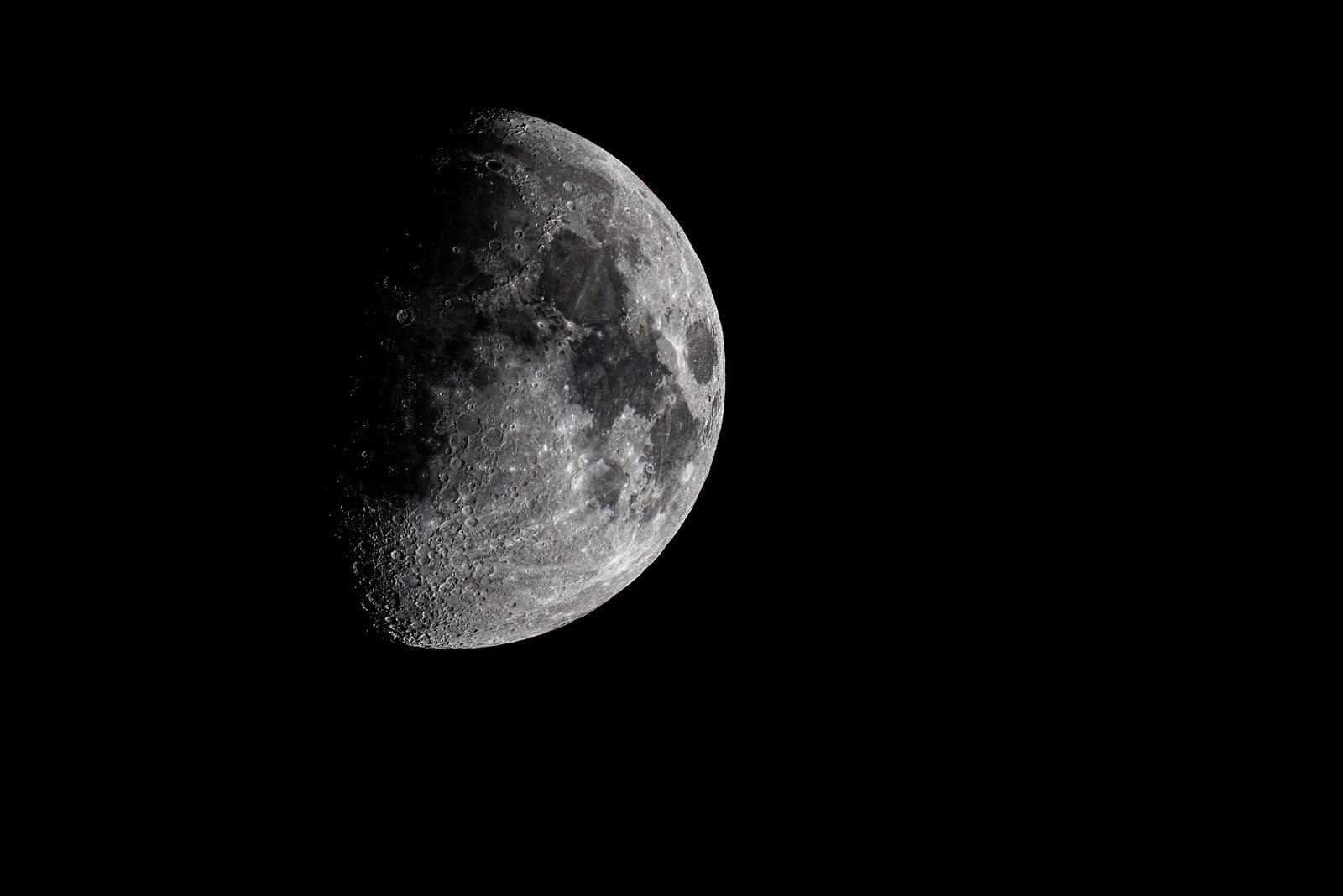 Why the Moon Is a Legal Wild West